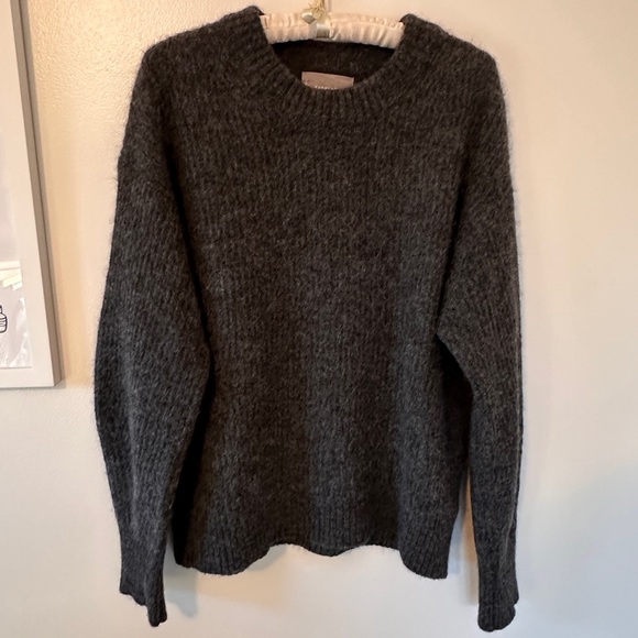 Everlane The Oversized Alpaca Crew - Picture 2 of 11